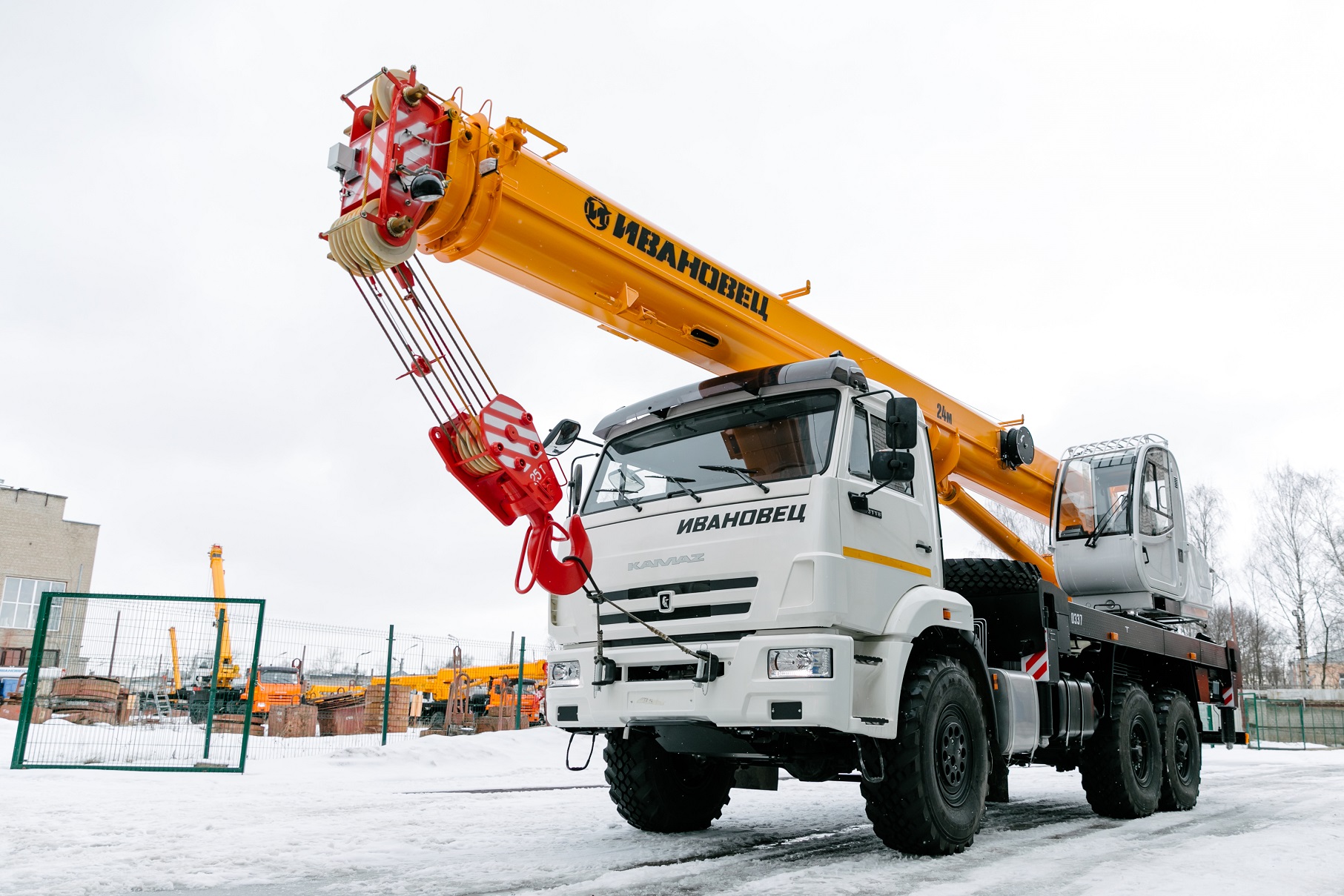 Автокраны Ивановец КС-45717К-3М-24 купить по выгодной цене с доставкой по  Краснодару