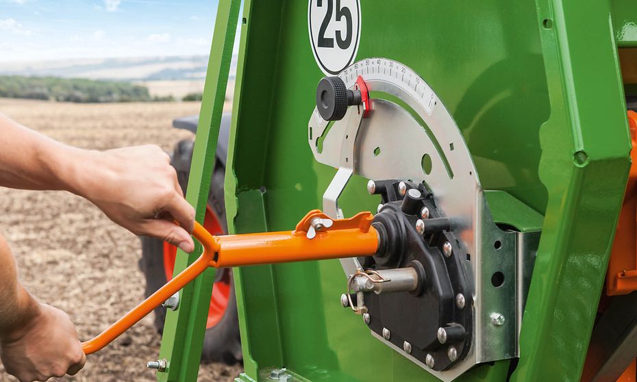 3. Прицепная сеялка D9 6000-TC Combi